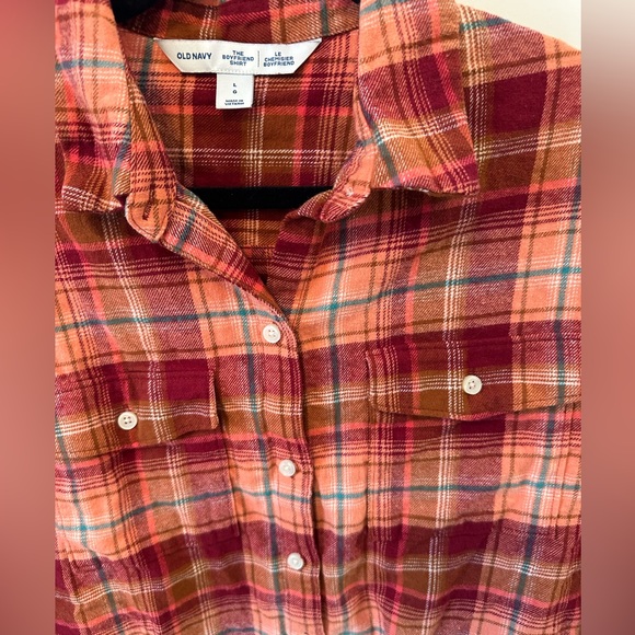 3/$15 Old Navy Boyfriend button down flannel shirt with two front pockets - Picture 3 of 4